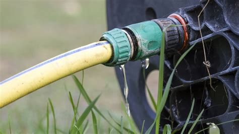 How to Fix a Leaking Garden Hose Connection: Quick。